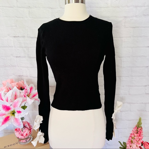 Zara Bow Sleeved Sweater - Picture 1 of 12